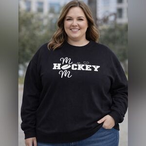 Hanes EcoSmart Women’s Plus 3XL Black Hockey Mom Graphic Sweatshirt